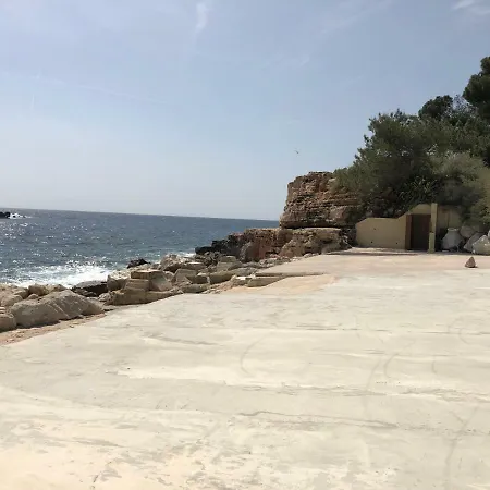 Athena * Bandol